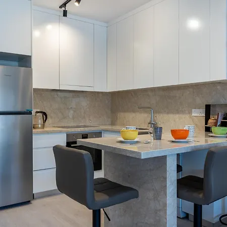 Modern One - Bedroom At Lighthouse - Paphos *