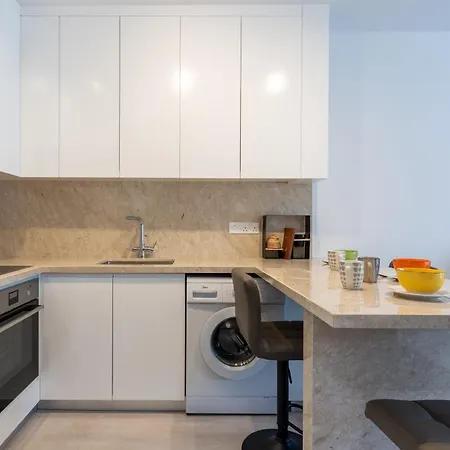 Modern One - Bedroom At Lighthouse - Paphos Apartment *