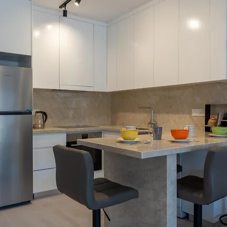 Modern One - Bedroom At Lighthouse - Paphos Aglantzia