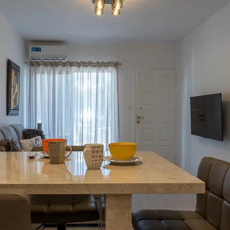 Modern One - Bedroom At Lighthouse - Paphos Apartment *