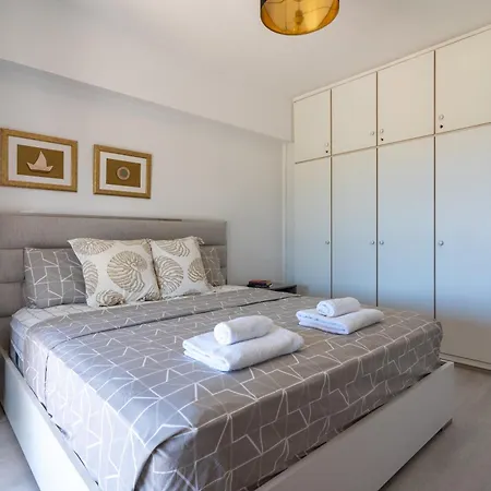 Modern One - Bedroom At Lighthouse - Paphos
