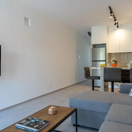 Modern One - Bedroom At Lighthouse - Paphos Apartment *