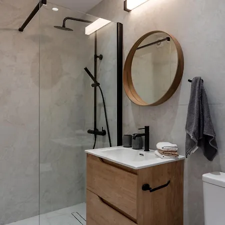 Modern One - Bedroom At Lighthouse - Paphos Апартаменты Aglantzia