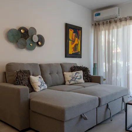 Modern One - Bedroom At Lighthouse - Paphos Apartment *